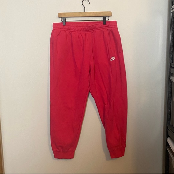 Nike Sportswear Men's Club Fleece Joggers Sweatpants Pink Punch - Picture 2 of 6